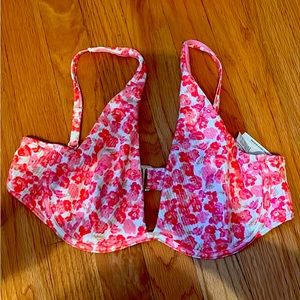 Never worn Holister Bikini Top.